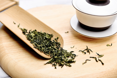 新銳遠博茶葉 荷葉茶的視覺敘事與產品美學